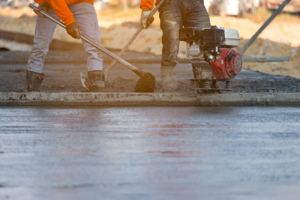 Best Concrete Driveway Installation  in Senoia, GA